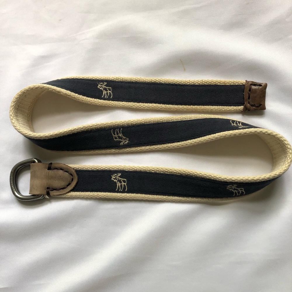 Abercrombie & Fitch Black and Cream Canvas D-Ring Belt with Embroidered Moose